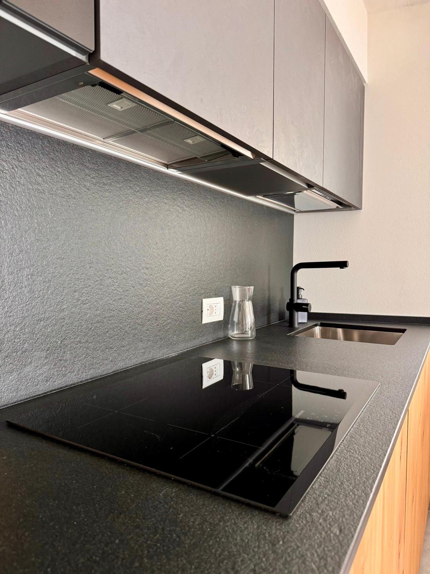 Eco Garda Hill Apartment เทนโน ภายนอก รูปภาพ