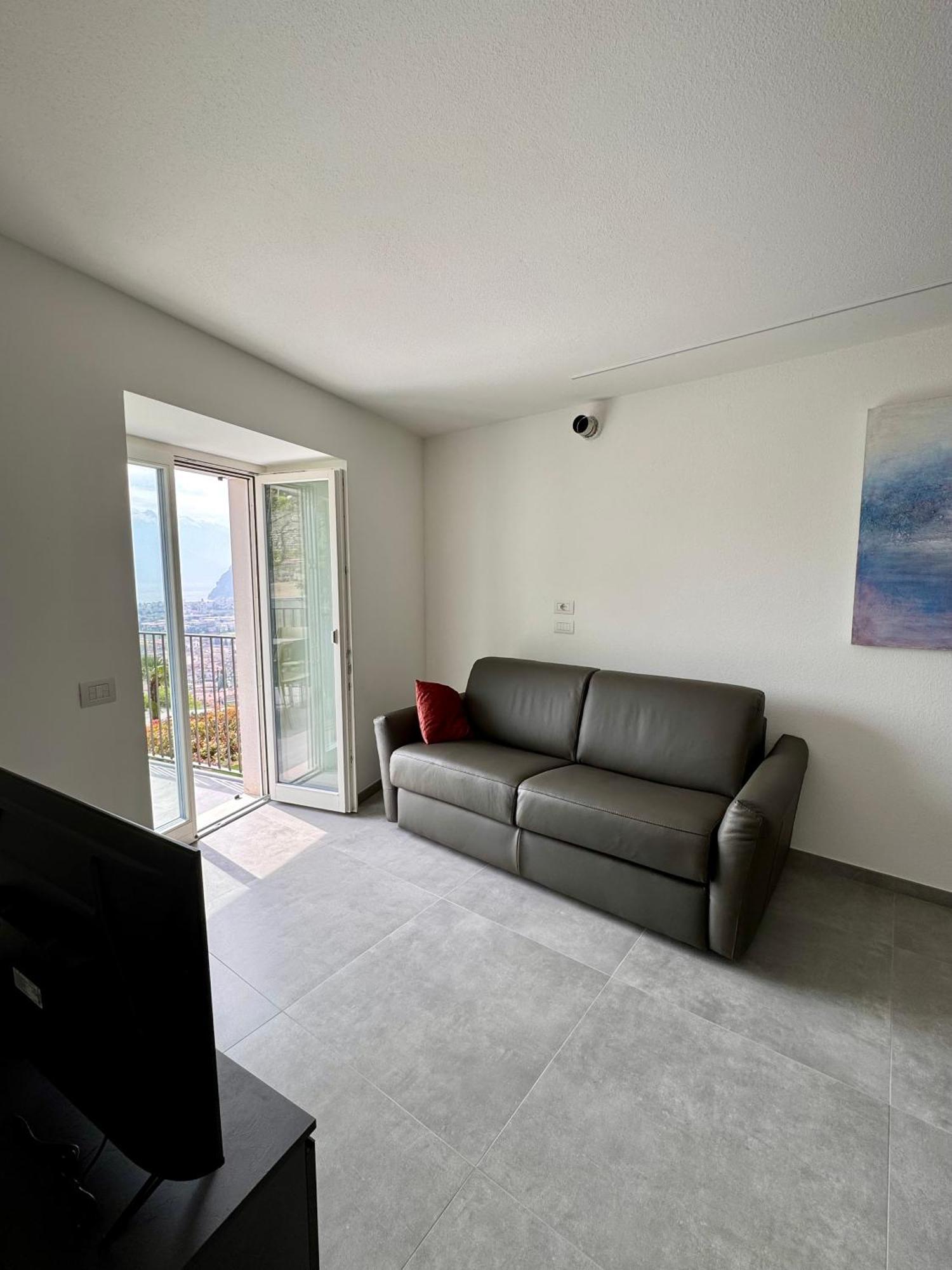Eco Garda Hill Apartment เทนโน ภายนอก รูปภาพ