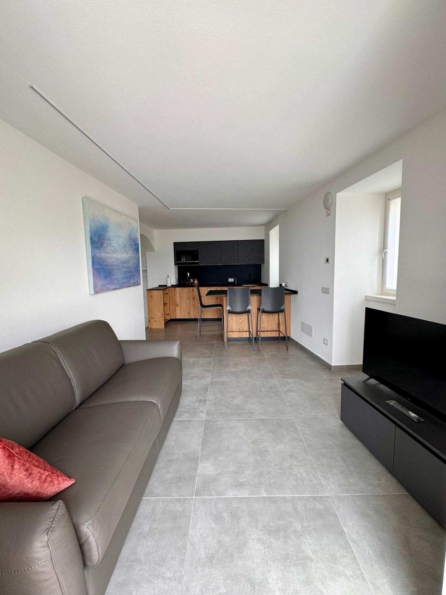 Eco Garda Hill Apartment เทนโน ภายนอก รูปภาพ