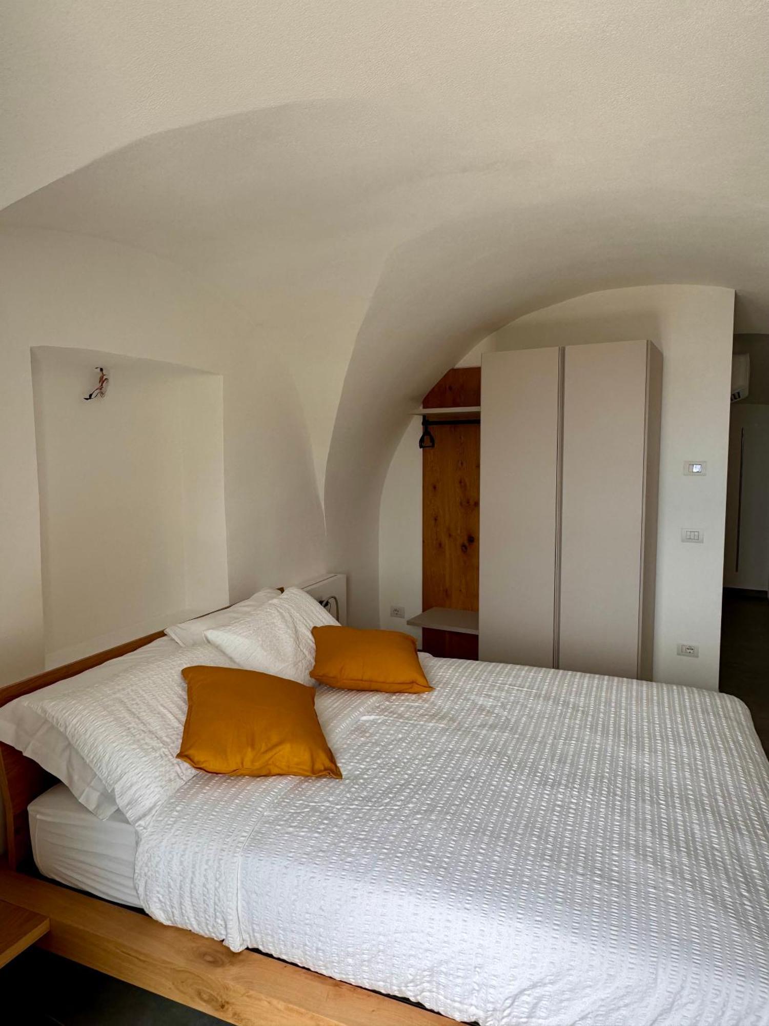 Eco Garda Hill Apartment เทนโน ภายนอก รูปภาพ