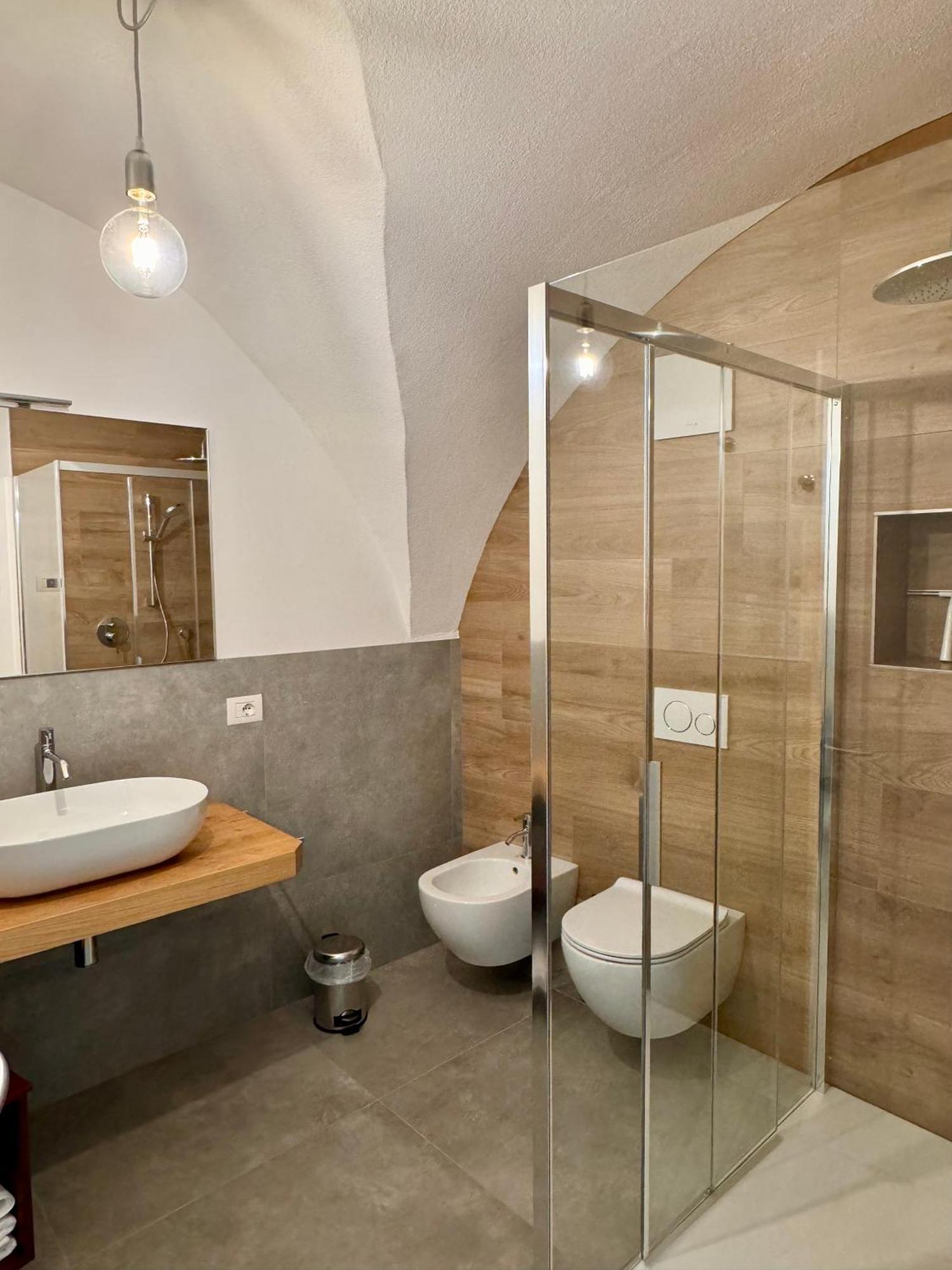 Eco Garda Hill Apartment เทนโน ภายนอก รูปภาพ